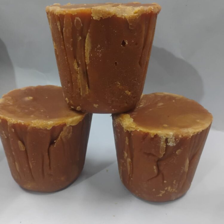 Jaggery cube (+ or - 1 kg)